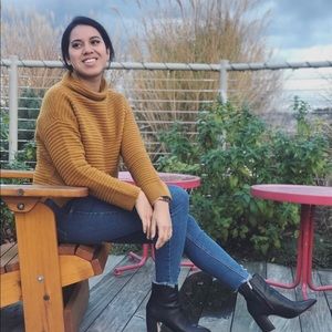 Meet your Posher, Nicole